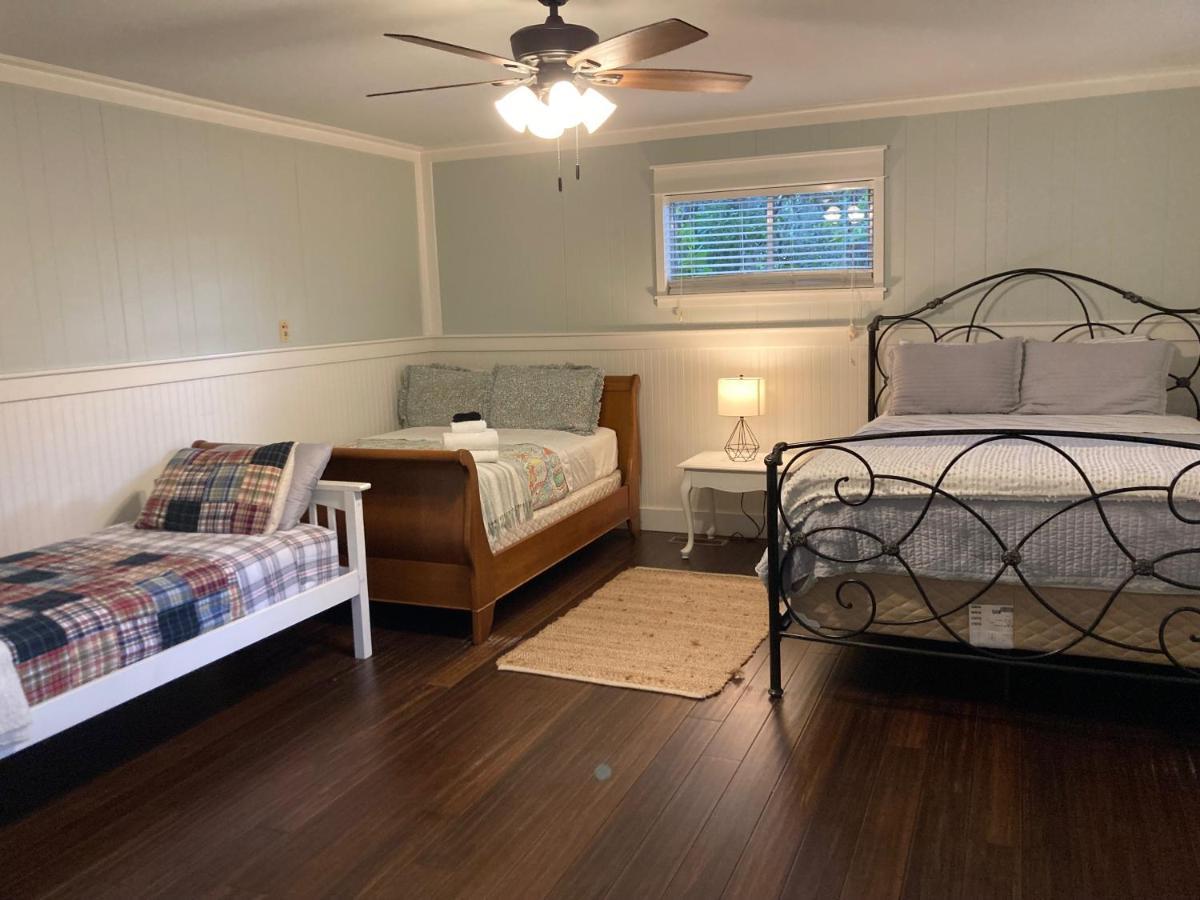 Tucked Away Newly Renovated 2 Bedroom/ 1 Bath Sleeps 8 보퍼트 외부 사진