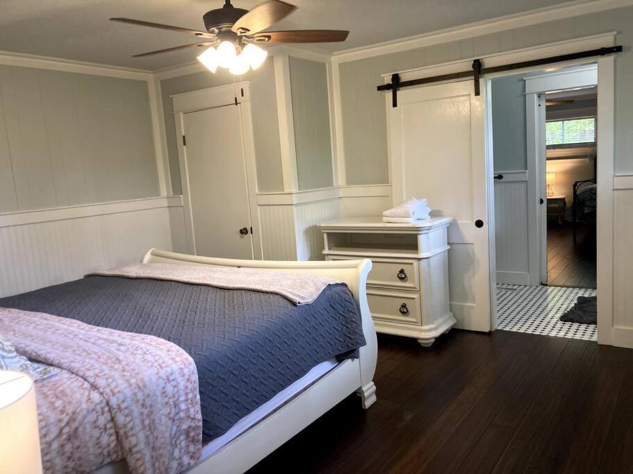 Tucked Away Newly Renovated 2 Bedroom/ 1 Bath Sleeps 8 보퍼트 외부 사진